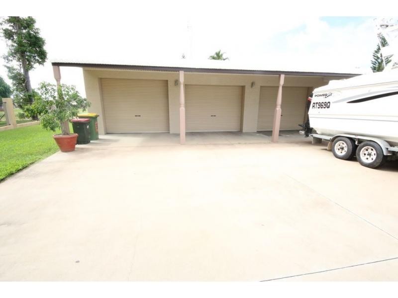 12 HILLCREST Place, Ayr QLD 4807