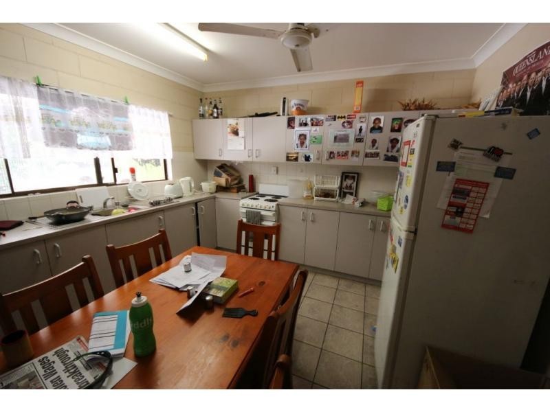 Unit 4 & 5/25 QUEEN Street, Ayr QLD 4807
