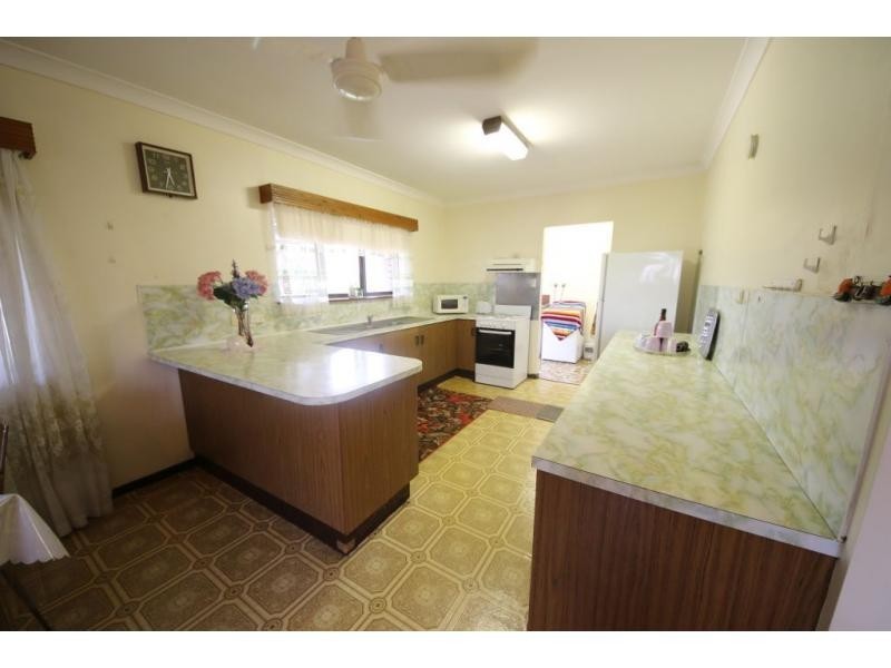 76 TENTH Street, Home Hill QLD 4806