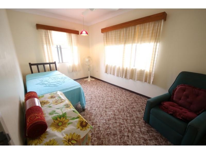 76 TENTH Street, Home Hill QLD 4806