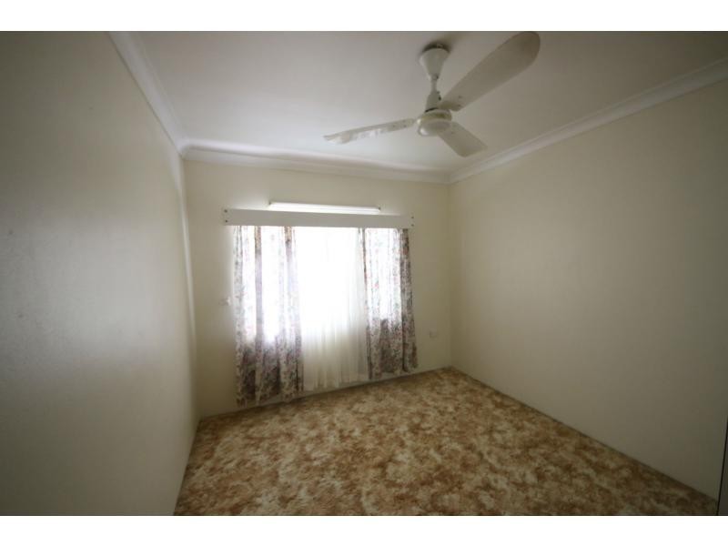 1/100 Wickham Street, Ayr QLD 4807