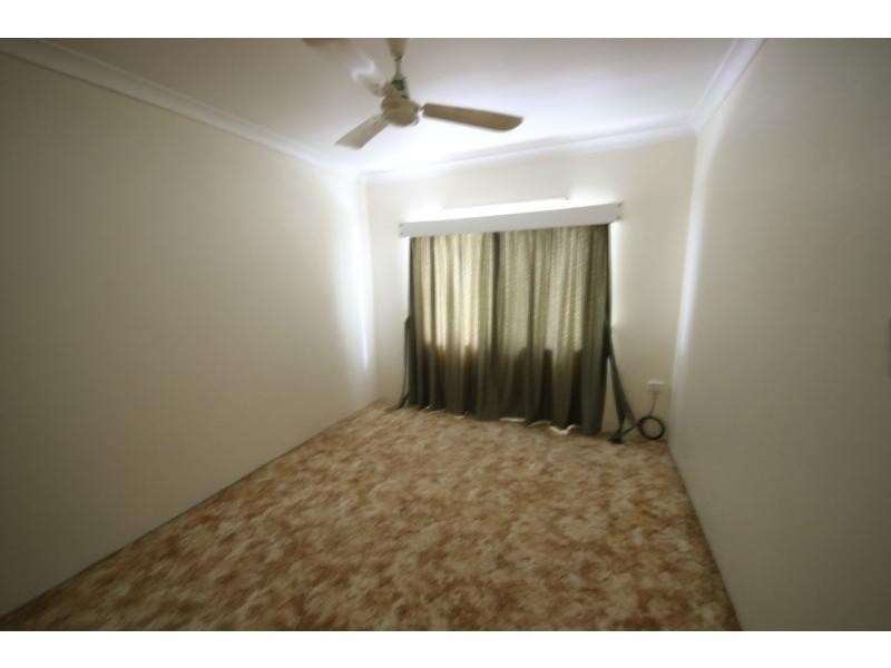 1/100 Wickham Street, Ayr QLD 4807