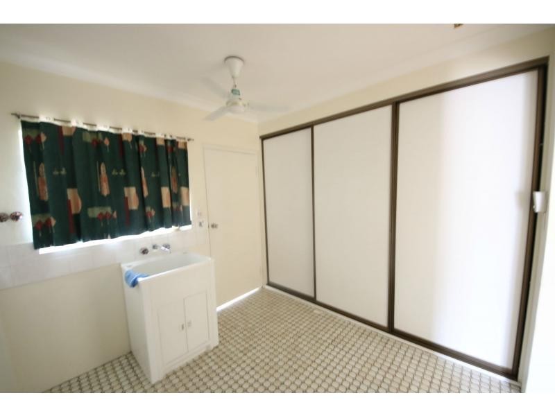 1/100 Wickham Street, Ayr QLD 4807