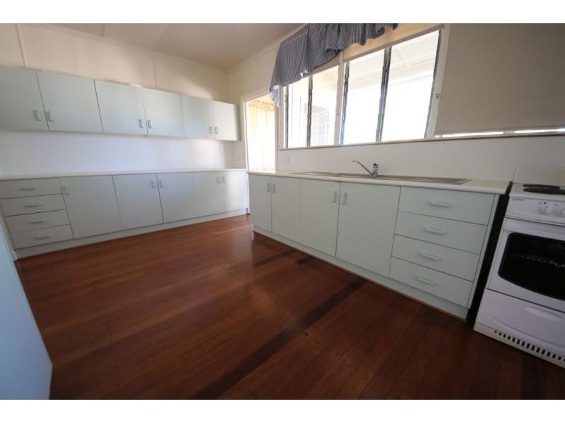 25 DENNIS Street, Ayr QLD 4807