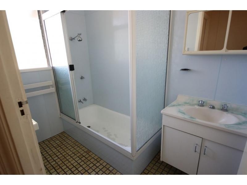 25 DENNIS Street, Ayr QLD 4807