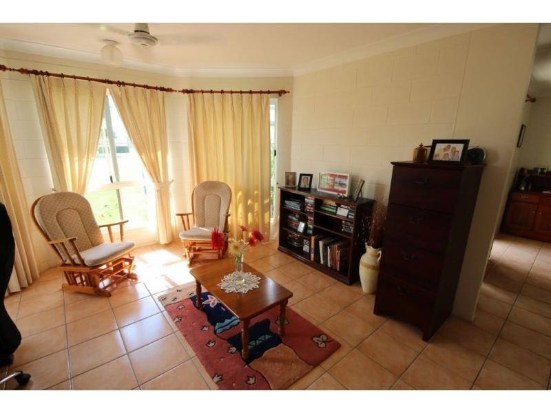 9 MCINTYRE Place, Ayr QLD 4807