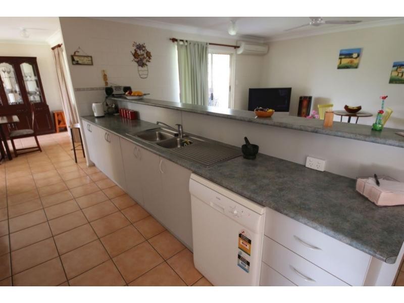 9 MCINTYRE Place, Ayr QLD 4807