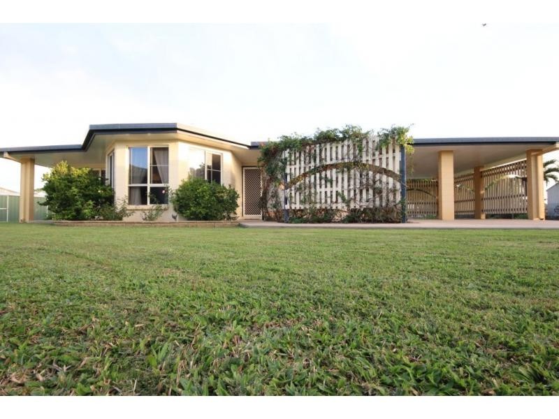 9 MCINTYRE Place, Ayr QLD 4807