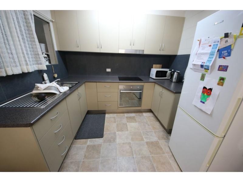 1 & 2 11 WICKHAM Street, Ayr QLD 4807