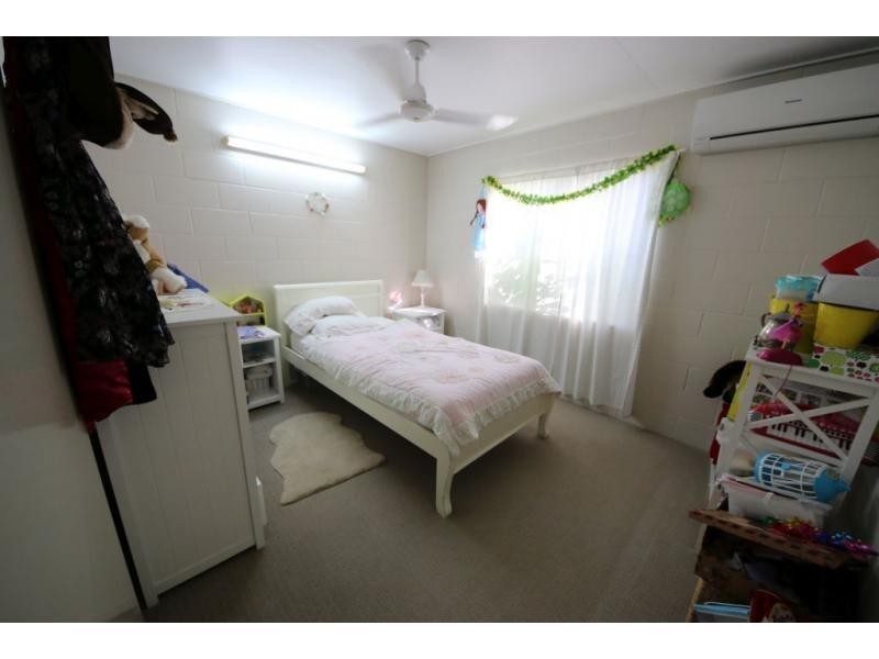 1 & 2 11 WICKHAM Street, Ayr QLD 4807