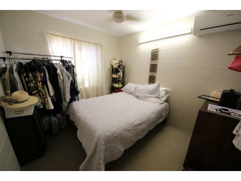 1 & 2 11 WICKHAM Street, Ayr QLD 4807