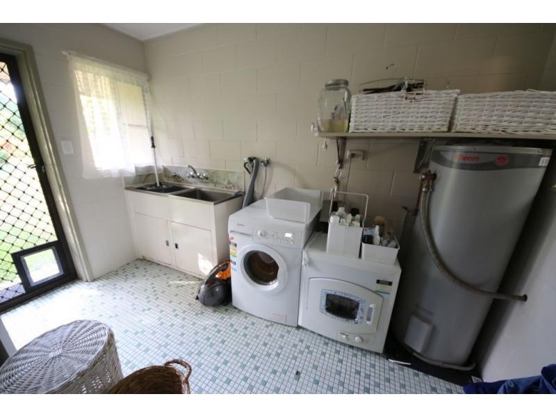 1 & 2 11 WICKHAM Street, Ayr QLD 4807