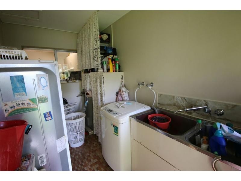 1 & 2 11 WICKHAM Street, Ayr QLD 4807