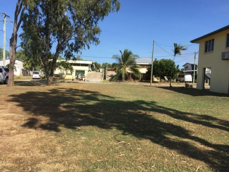 14 STOCKDALE Parade, GROPER CREEK, Home Hill QLD 4806
