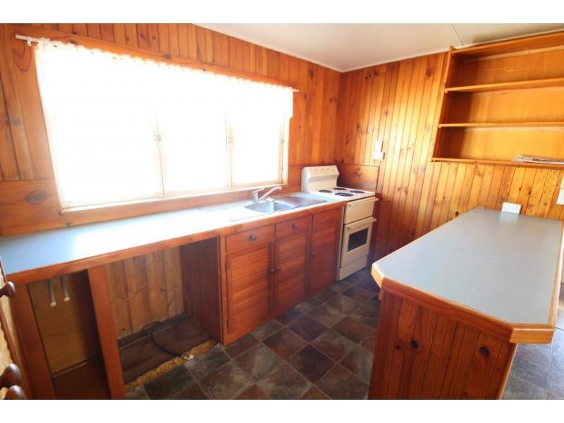 52 THIRTEENTH Avenue, Home Hill QLD 4806