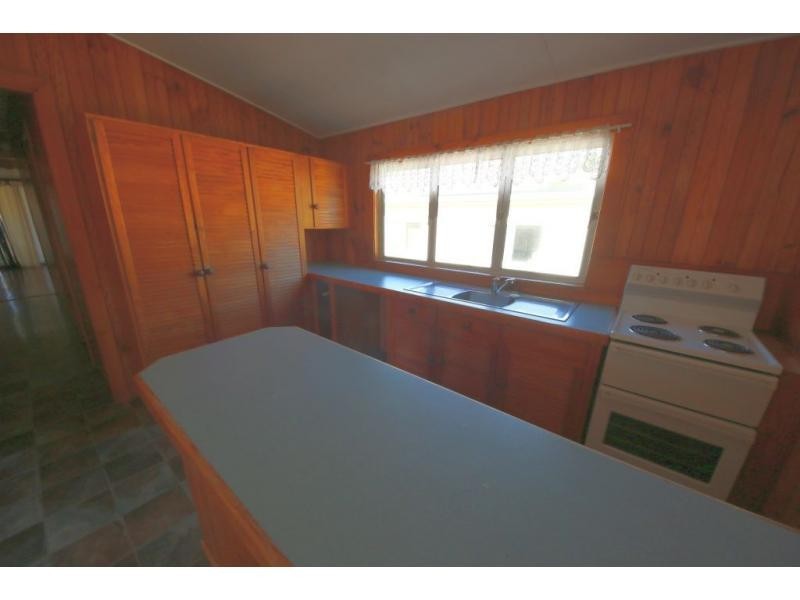 52 THIRTEENTH Avenue, Home Hill QLD 4806