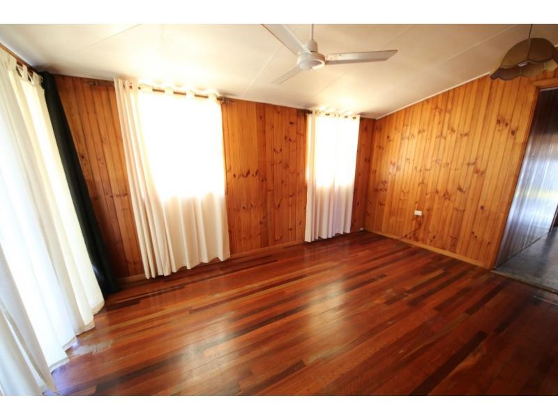 52 THIRTEENTH Avenue, Home Hill QLD 4806