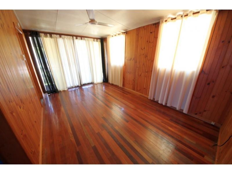 52 THIRTEENTH Avenue, Home Hill QLD 4806