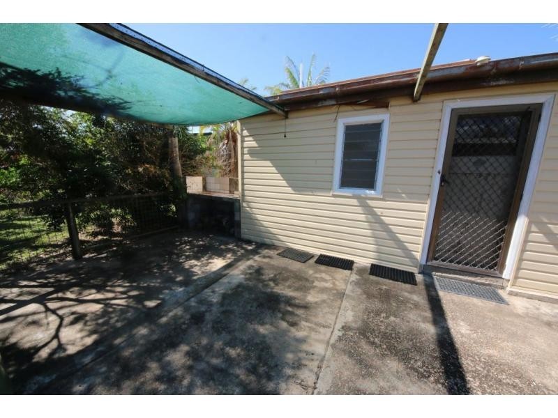 52 THIRTEENTH Avenue, Home Hill QLD 4806