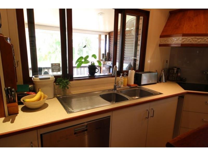 8 MCINTYRE Place, Ayr QLD 4807