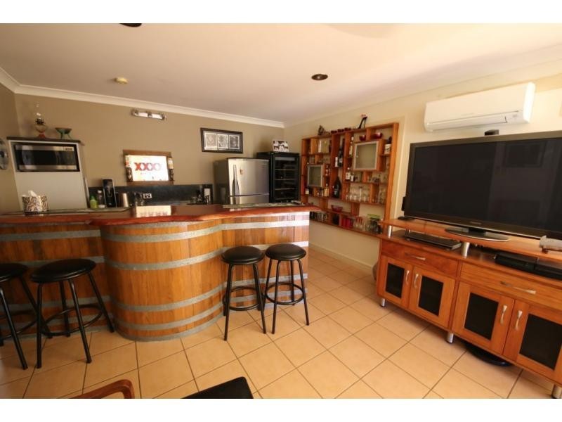 8 MCINTYRE Place, Ayr QLD 4807