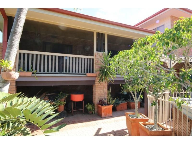 8 MCINTYRE Place, Ayr QLD 4807