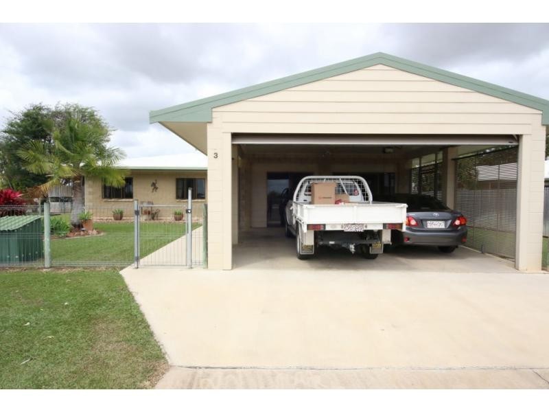 1-3 LARKIN Street, Clare QLD 4807