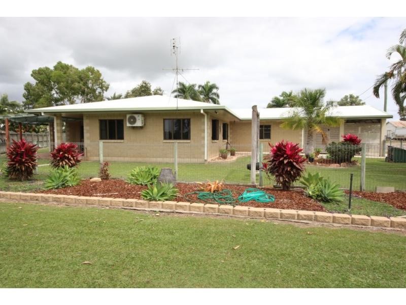 1-3 LARKIN Street, Clare QLD 4807