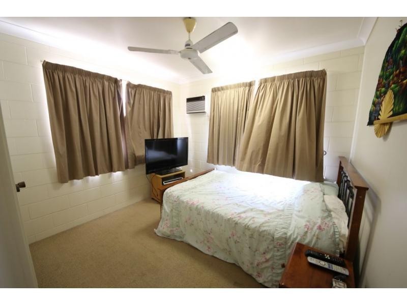 63 CASTORINA Drive, Mount Kelly QLD 4807