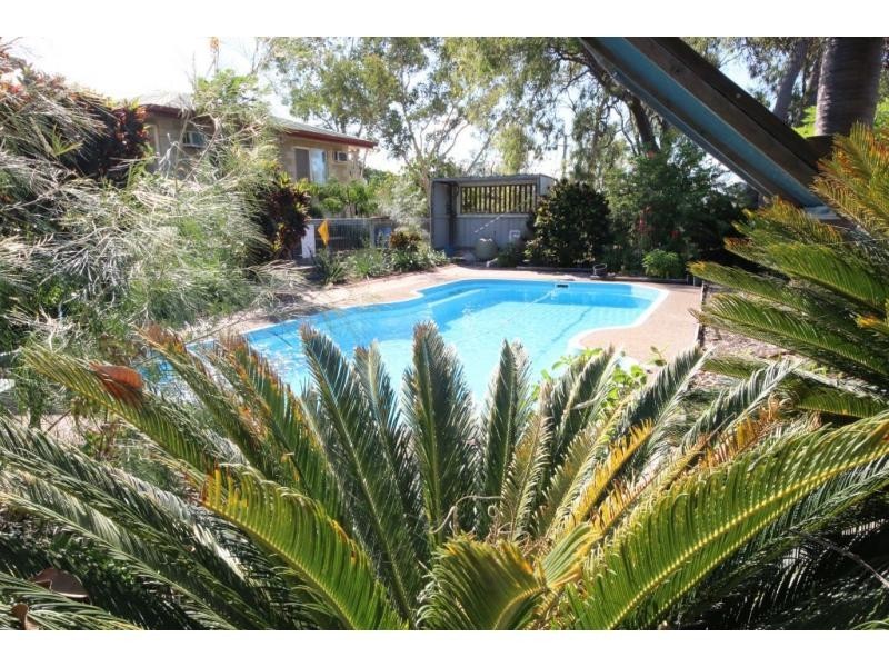 63 CASTORINA Drive, Mount Kelly QLD 4807