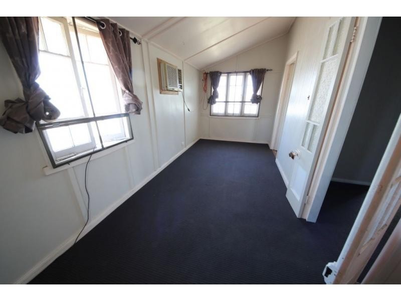 173-175 MACMILLAN Street, Ayr QLD 4807