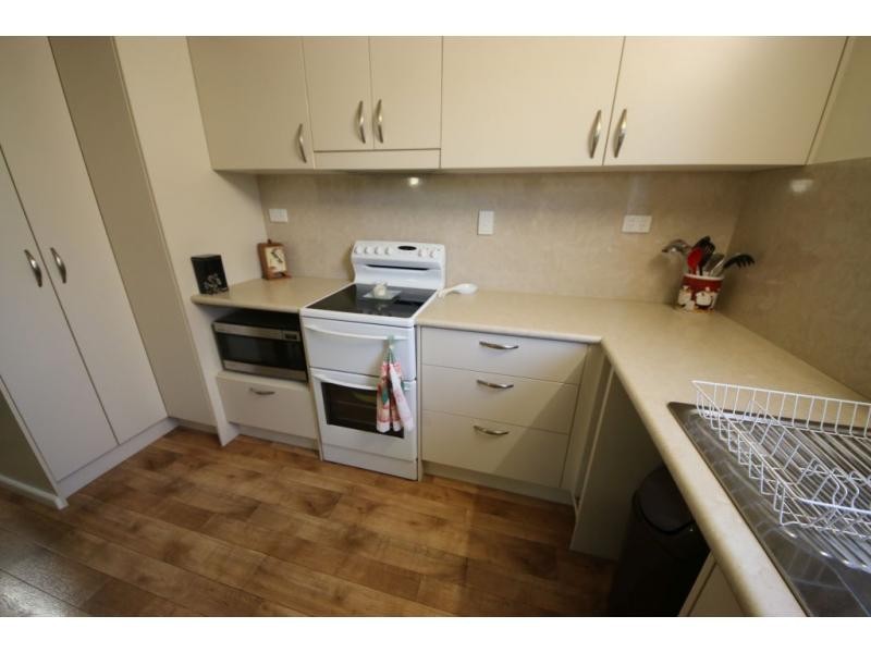 50-52 BURKE Street, Ayr QLD 4807