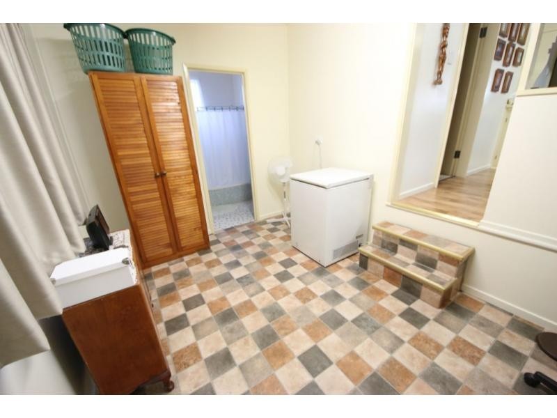 50-52 BURKE Street, Ayr QLD 4807