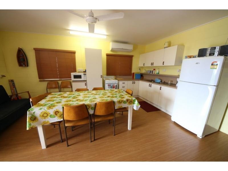 17 AIVU Avenue, Wunjunga QLD 4806