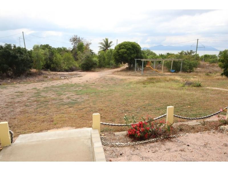 17 AIVU Avenue, Wunjunga QLD 4806