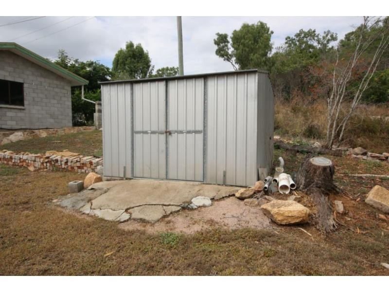 17 AIVU Avenue, Wunjunga QLD 4806