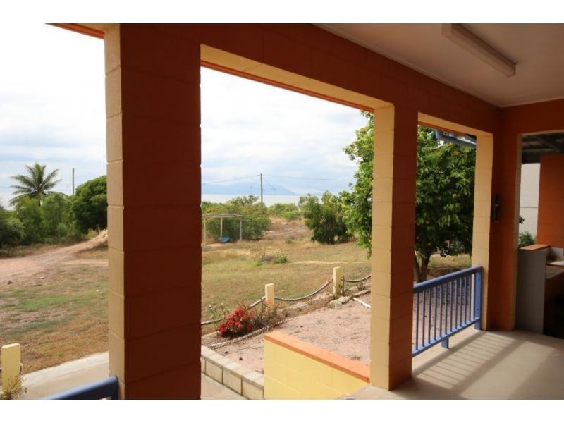 17 AIVU Avenue, Wunjunga QLD 4806