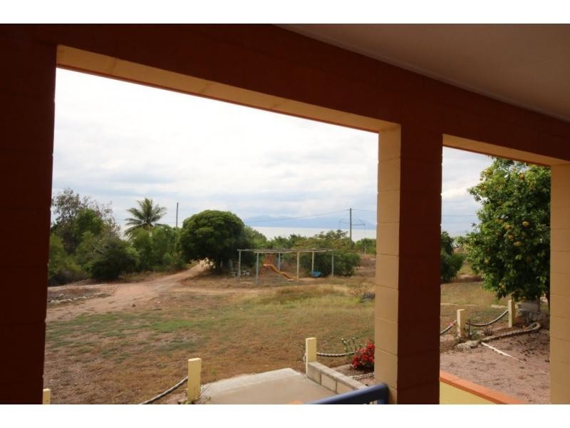 17 AIVU Avenue, Wunjunga QLD 4806