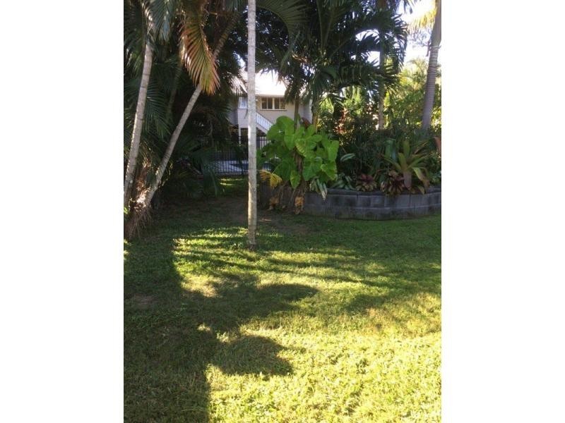 57 SIXTH Street, Home Hill QLD 4806