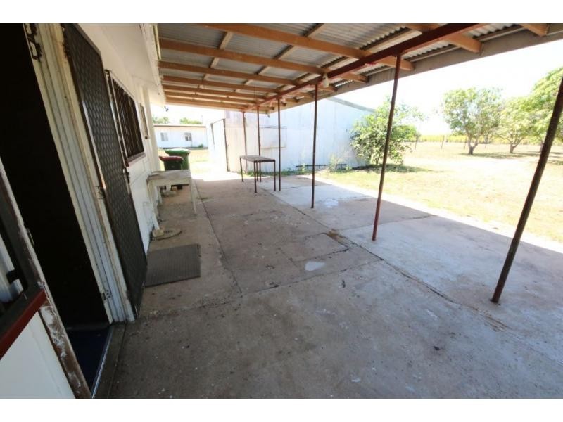 185-187 CHIPPENDALE, Ayr QLD 4807