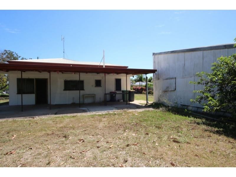 185-187 CHIPPENDALE, Ayr QLD 4807