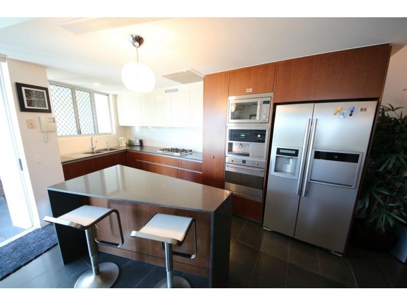 21/96-98 Mitchell Street, North Ward QLD 4810