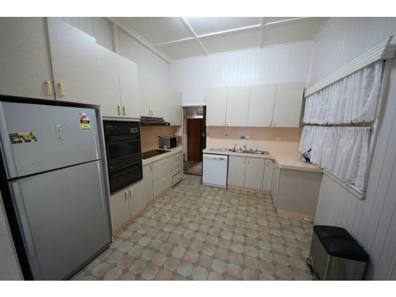 1 PARKER Street, Ayr QLD 4807