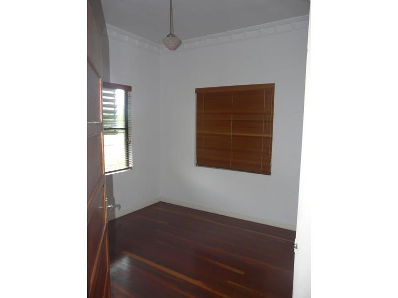 87 TWELFTH Street, Home Hill QLD 4806