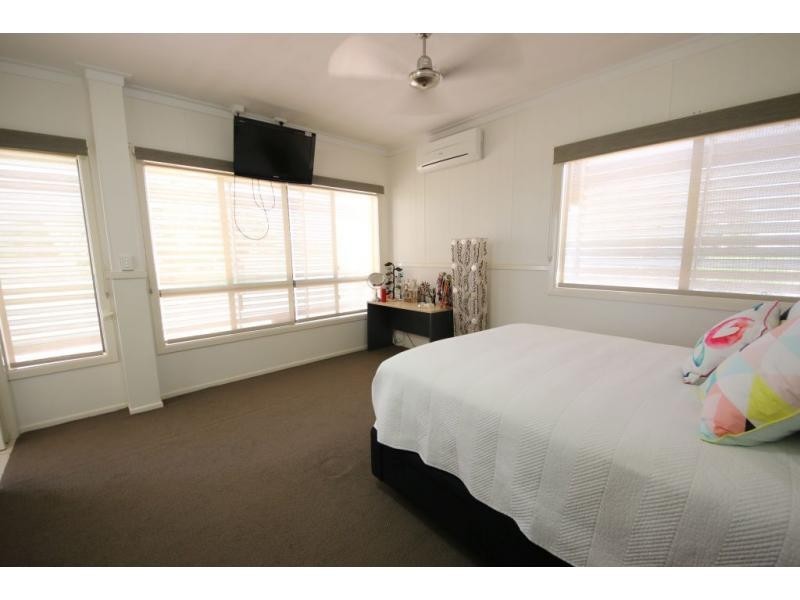 87 DOWNS Road, Jarvisfield QLD 4807