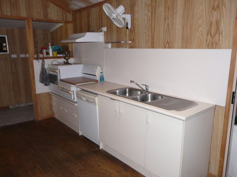 6 LITTLE YOUNG Street, Ayr QLD 4807