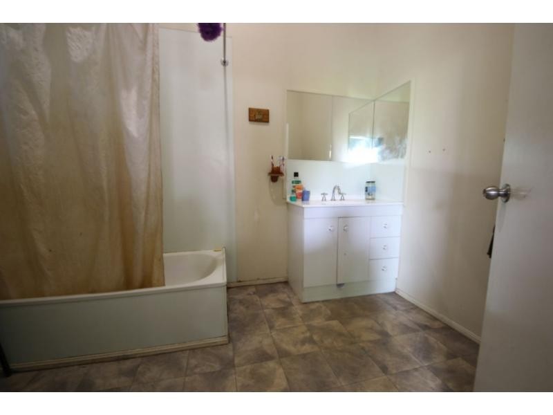 90 BANISTER Street, Brandon QLD 4808