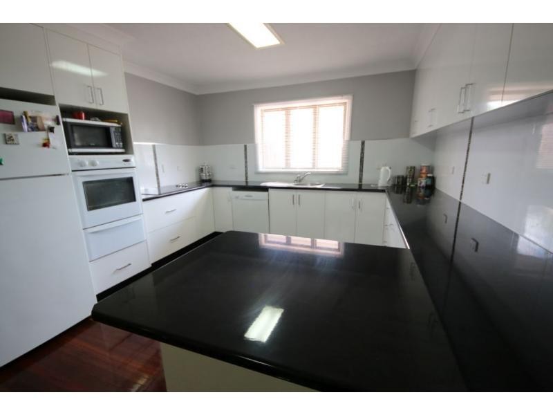 18 KING Street, Ayr QLD 4807