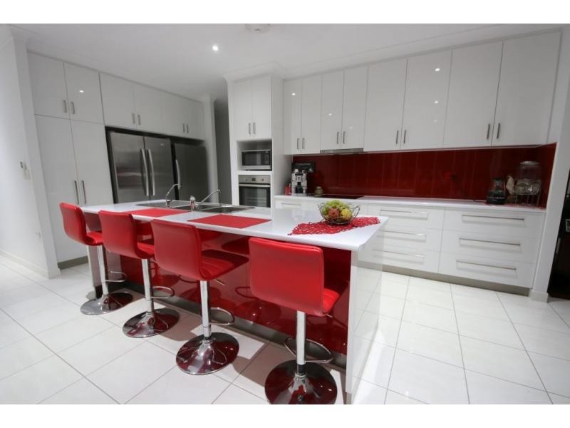 72 YOUNG STREET, Ayr QLD 4807