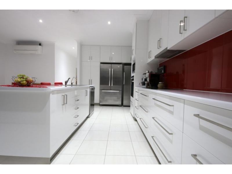 72 YOUNG STREET, Ayr QLD 4807